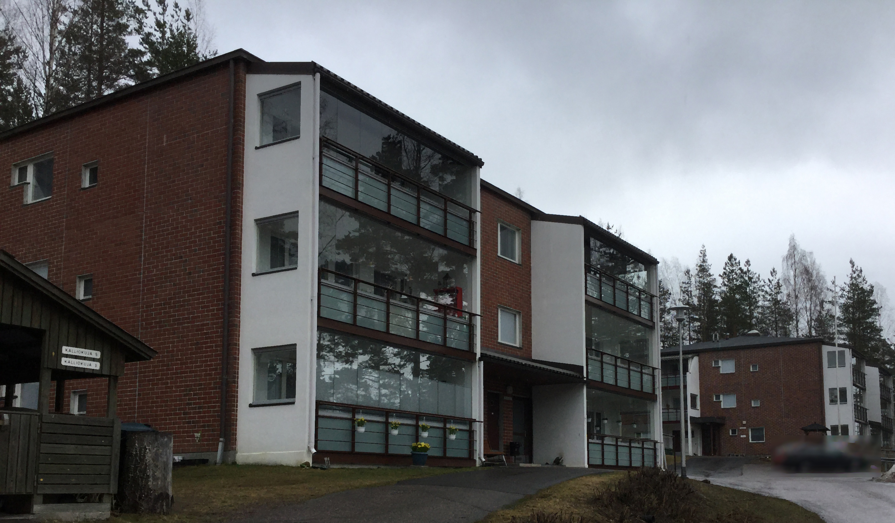 Kalliokuja 3, kerrostalo